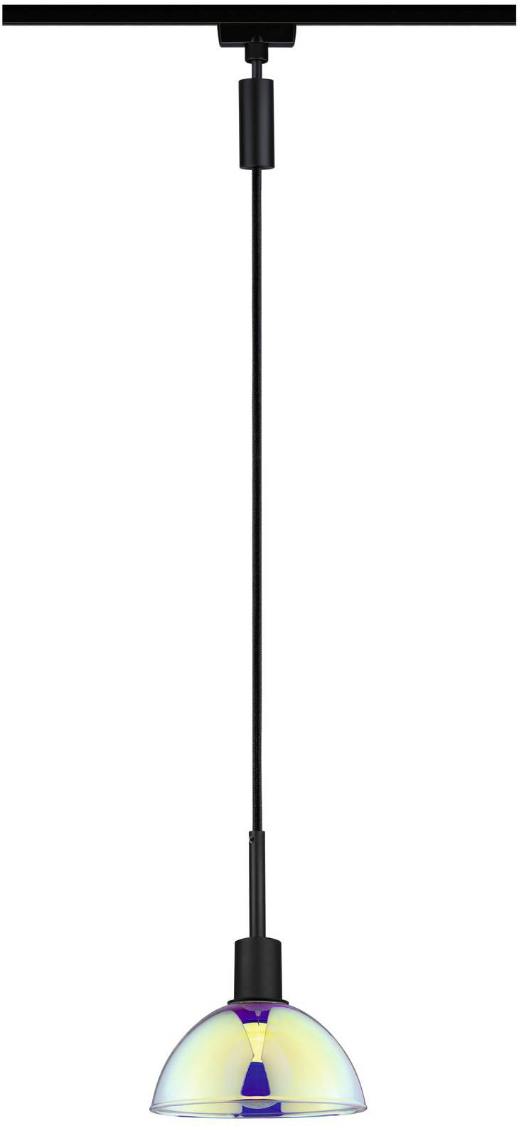 Závesná lampa s čiernym káblom a skleneným tienidlom vo farbách dúhy, zavesená od stropu.