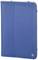 Modrý obal na knihu alebo tablet, zatvorený. Jednoduchý, jednotný povrch s malým nenápadným logom v spodnom pravom rohu.