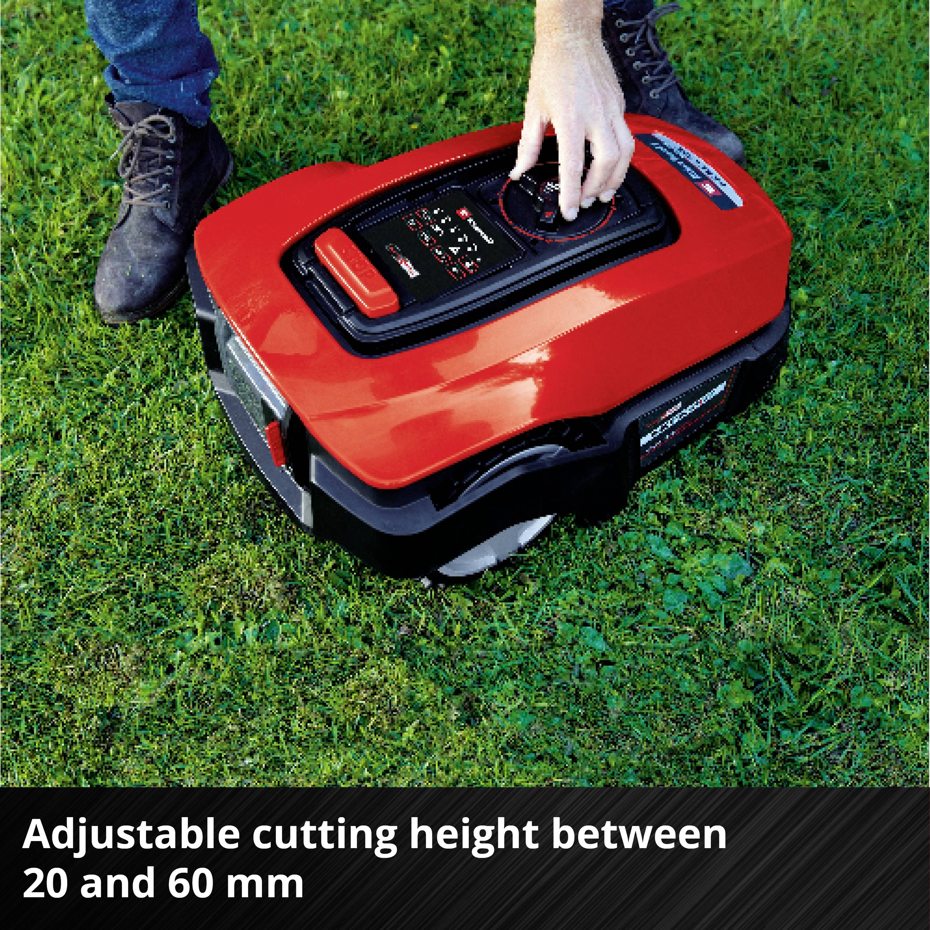 Robotická kosačka sa nastavuje na trávnatej ploche. Výška kosenia sa dá individuálne nastaviť v rozmedzí od 20 do 60 mm.