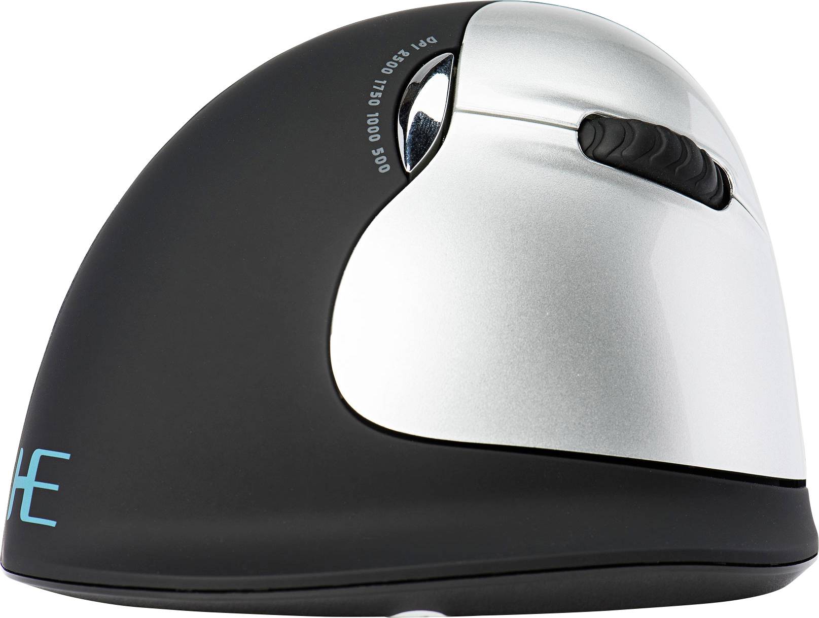 Ergonomická vertikálna počítačová myš v čiernej a striebornej farbe, pohľad z boku, ukazuje tlačidlá a rolovací valček na podporu zdravia zápästia.
