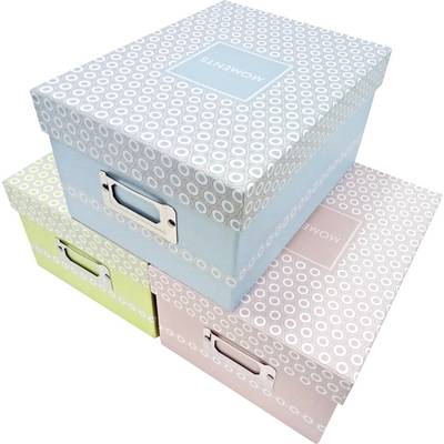 Tri vrstvené úložné boxy v pastelových farbách: modrá, ružová a zelená. Každý box má dekoratívny kruhový vzor a rukoväť.