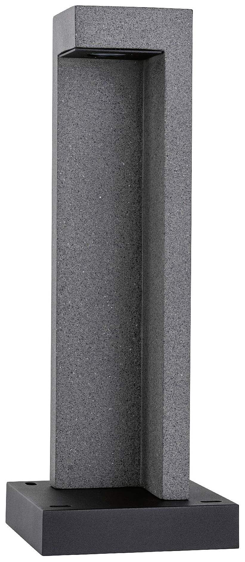Granitový skulpturálny blok v modernom štýle na čiernom obdĺžnikovom podstavci, navrhnutý štýlovo a minimalisticky.