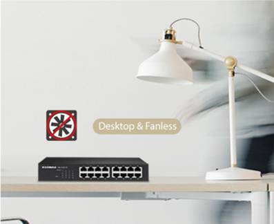 Čierny sieťový switch s viacerými ethernetovými portami stojí na stole vedľa bielej lampy. Text: 'Desktop & Fanless'.