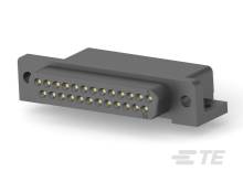 Obdĺžnikový elektronický konektor s viacerými kolíkmi na prepojenie zariadení. Kolíky sú usporiadané v dvoch radoch.