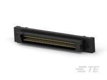 Čierny elektrický konektor s viacerými zlatými kontaktnými kolíkmi, vhodný pre elektronické zariadenia a prepojenia.