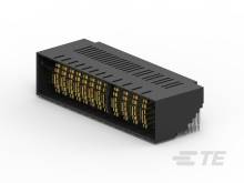 Čierny elektronický konektor s viacerými zlatými kolíkmi, používaný na prepojenie v technických zariadeniach.