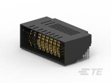 Čierny elektrický konektor s viacerými zlatými kolíkmi, používaný na prepojenie elektronických komponentov.