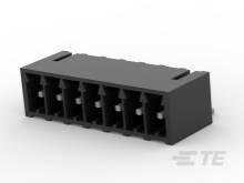Elektrický konektor s šiestimi zásuvkami v čiernom plastovom obale, vhodný na prepojenie elektronických komponentov.