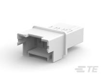 Biely RJ45 keystone jack pre sieťové pripojenia, pohľad z boku. Vhodný na použitie v patch paneloch alebo zásuvkách.