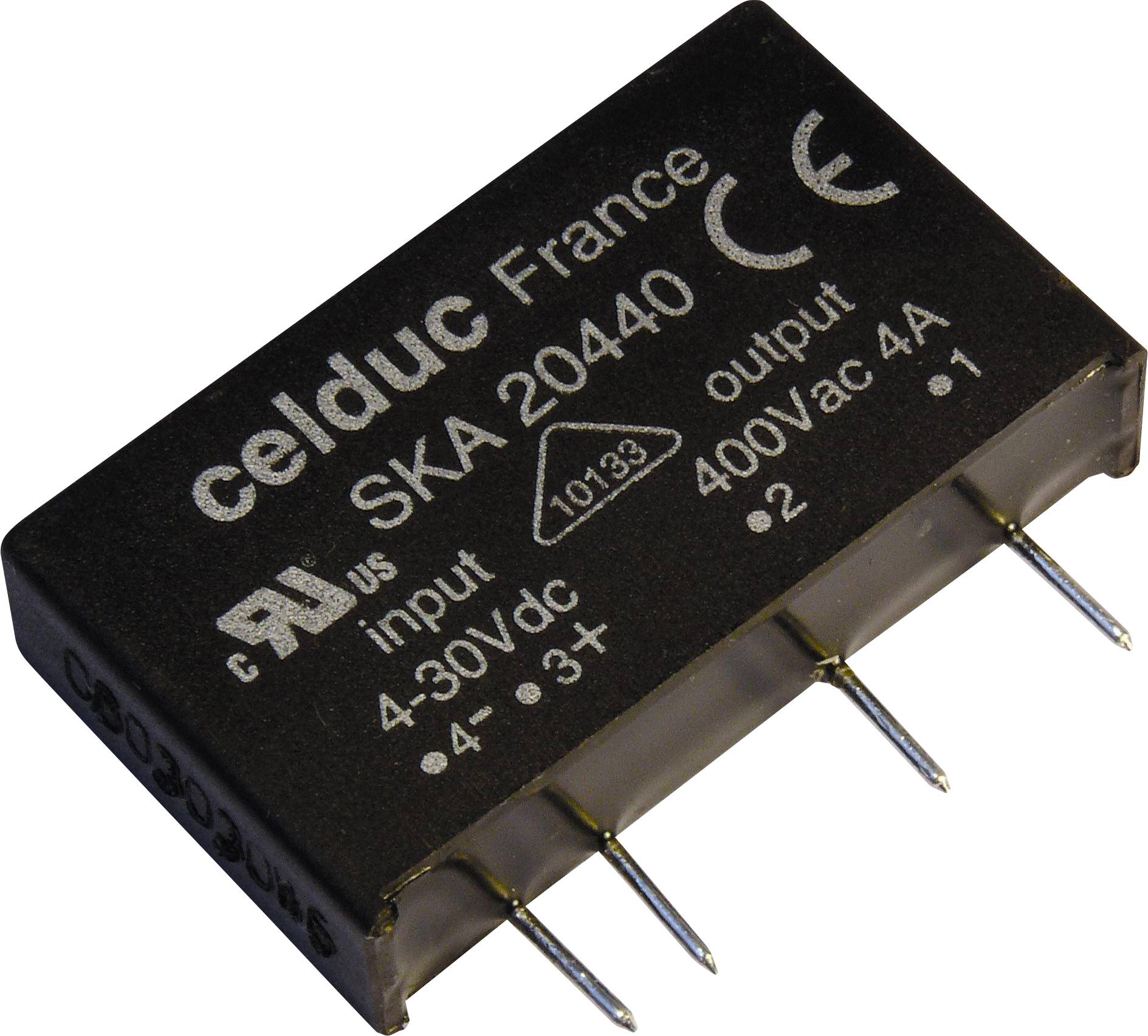 Polovodičové relé od Celduc, model SKA 20440. Vstupný rozsah 4-30V DC, výstup 400V AC pri 4A, vhodné pre priemyselné aplikácie.