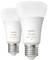 Dve Philips Hue White Ambiance žiarovky, so zásuvkou E27, ukazujú svoj moderný dizajn. Ideálne na prispôsobenie svetla nálade.