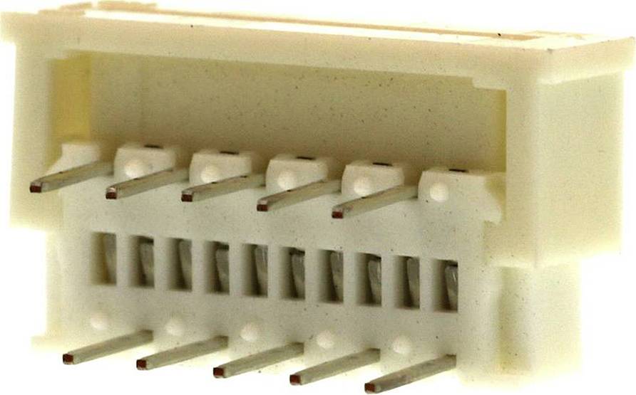 Biely multi-pinový elektrický konektorový zásuvka s dvoma radmi kovových kontaktov na plastovej schránke.