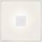 Štvorcový, priehľadný svetelný vypínač s menším, svetlosivým štvorcom uprostred, minimalisticky navrhnutý.