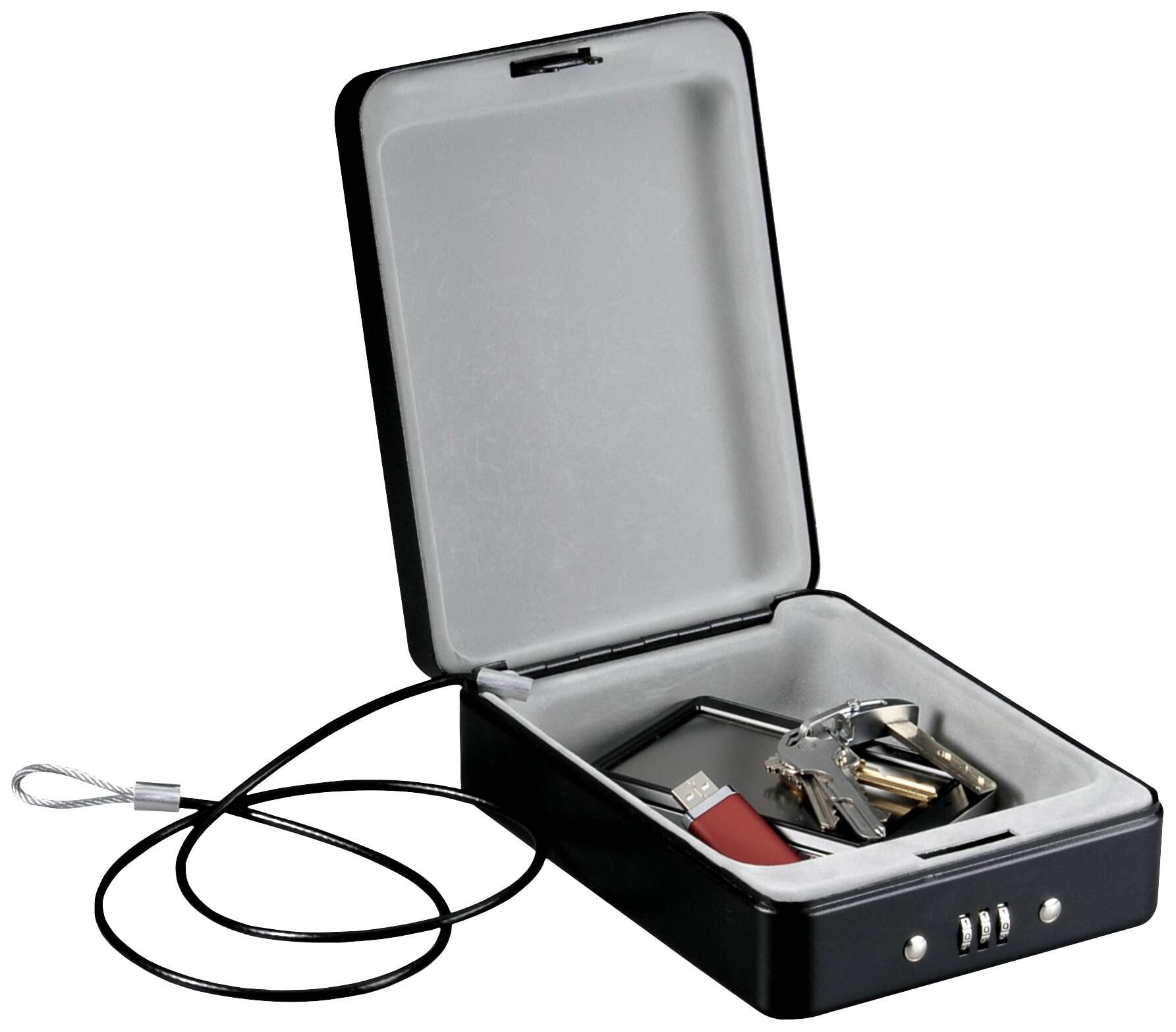 Otvorená bezpečnostná taška so zámkom na čísla, ktorá obsahuje USB kľúč a kľúče. Bezpečnostný kábel je pripojený.