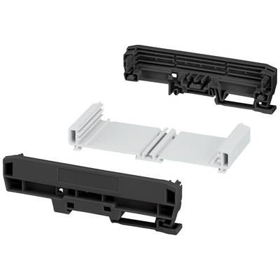 Tri plastové diely mechanickej súčiastky v čiernej a bielej farbe, usporiadané v trojuholníkovej zostave na bielom pozadí.