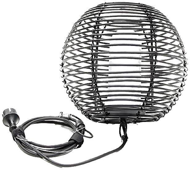 Okrúhla kovová lampa s mriežkovaným dizajnom, čiernym káblom a zástrčkou. Má moderný dizajn a je vhodná do interiéru.