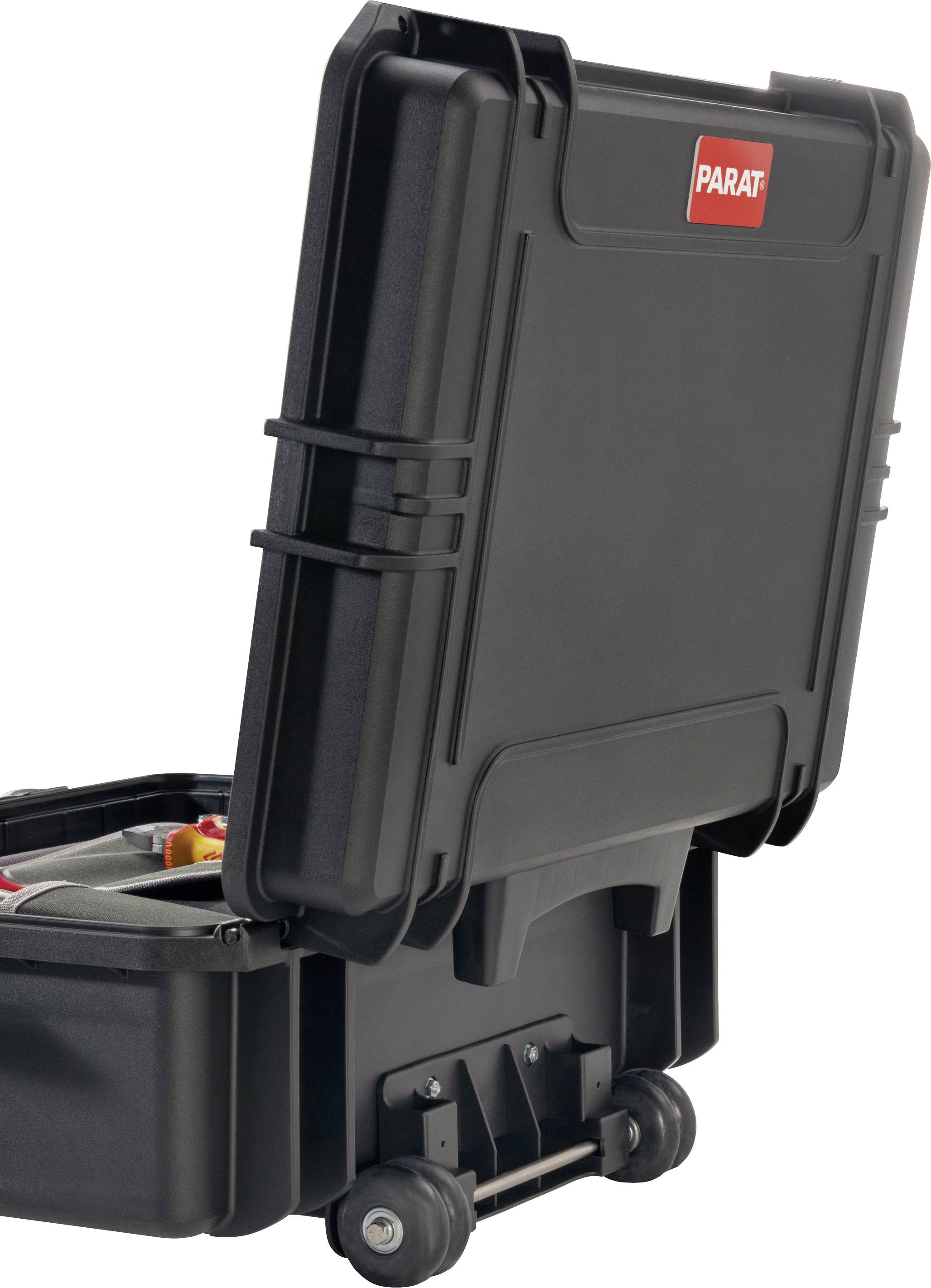 Čierny kufrík na náradie na kolieskach s otvoreným vekom, značky 'PARAT', zobrazujúci dva vnútorné priehradky na uskladnenie náradia.