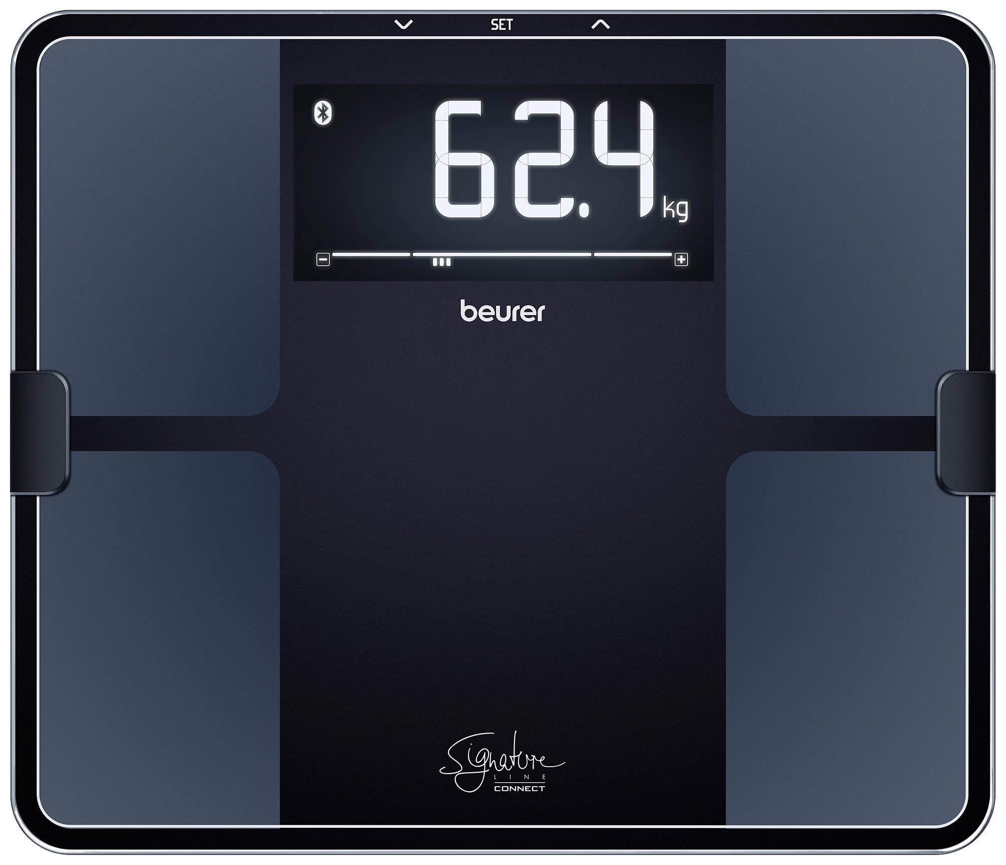 Digitálna váha ukazuje hmotnosť 62,4 kg.