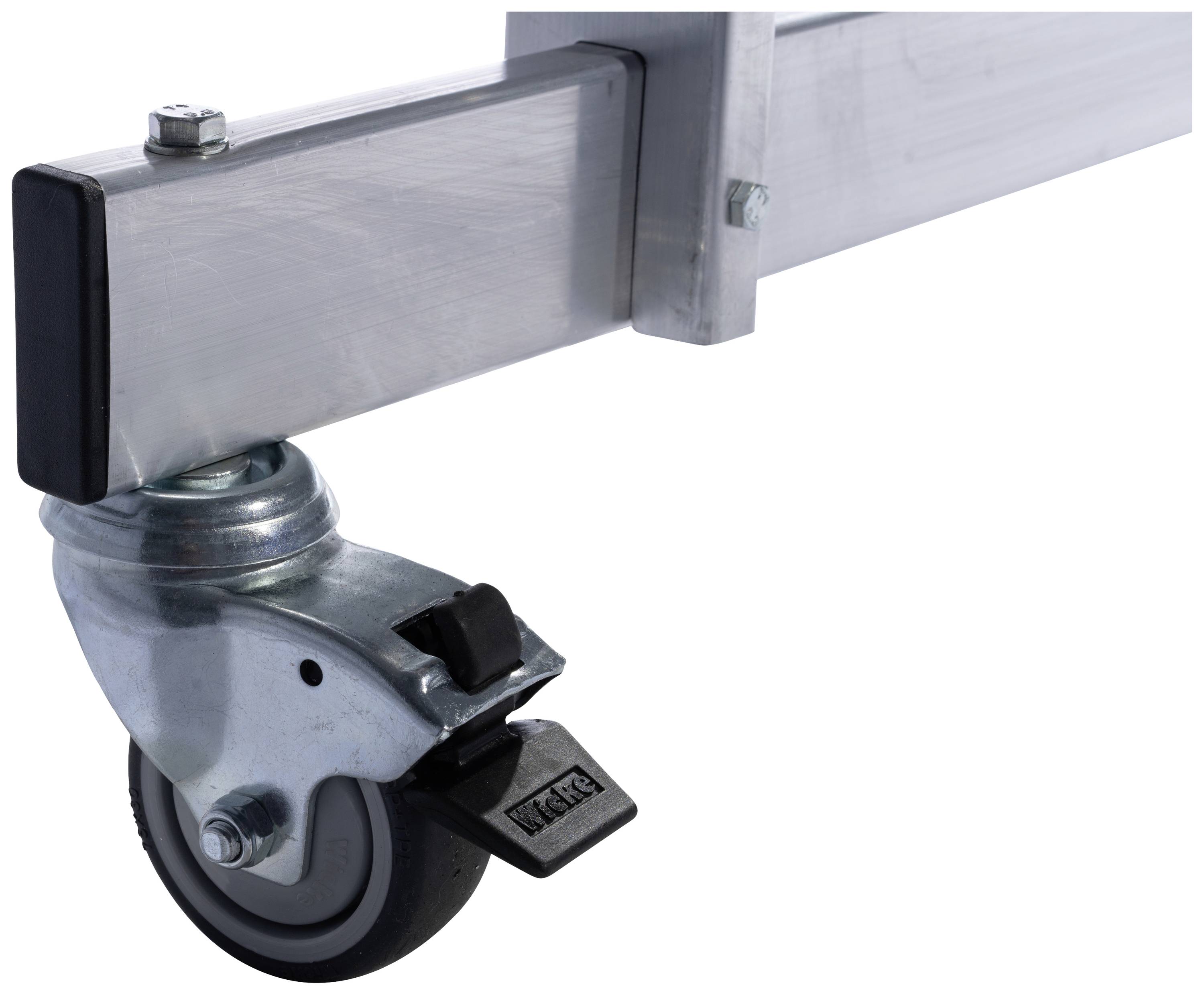 Strieborný kovový rám s pripojenou šedou lanovou brzdou upevnenou na pohyblivom kolese.