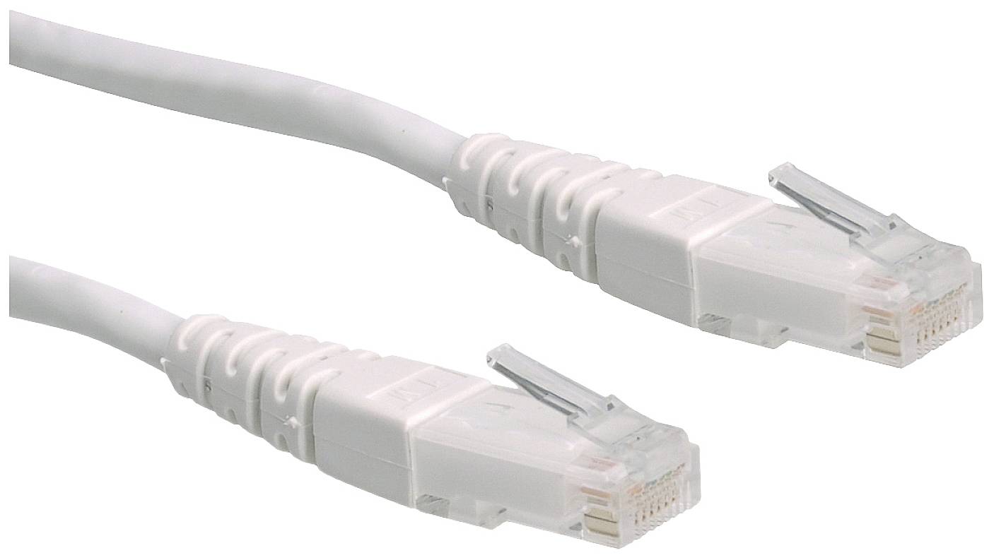 Dva biele sieťové LAN káble s RJ45 konektormi.