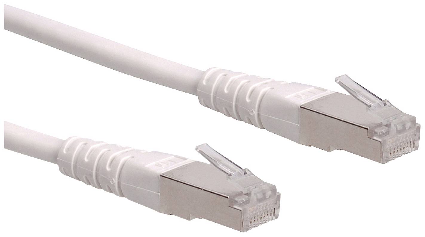 Jeden pár bielych ethernetových káblov s RJ45 konektormi na oboch koncoch.