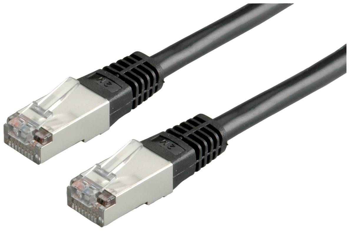 'Dva čierne ethernetové káble s kovovými konektormi'