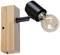Drevená nástenná lampa s čiernou nastaviteľnou päticou a viditeľnou žiarovkou.