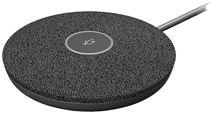 Okrúhla, plochá nabíjačka s textilným povrchom a káblom na boku, ideálna pre bezdrôtové nabíjanie zariadení.