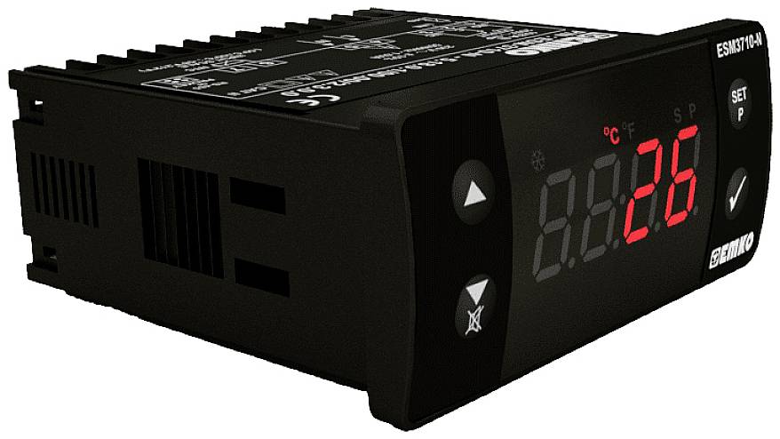 Digitálny regulátor teploty s LED displejom, zobrazuje '26°C'. Ovládacie tlačidlá na prednej strane. Čierne puzdro.