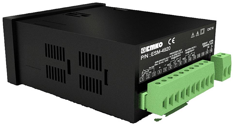 Elektronické zariadenie na ovládanie, čierna škatuľa so zelenými pripojovacie svorkami a označeniami, označené štítkom 'EMKO P/N: ESM-4920'.