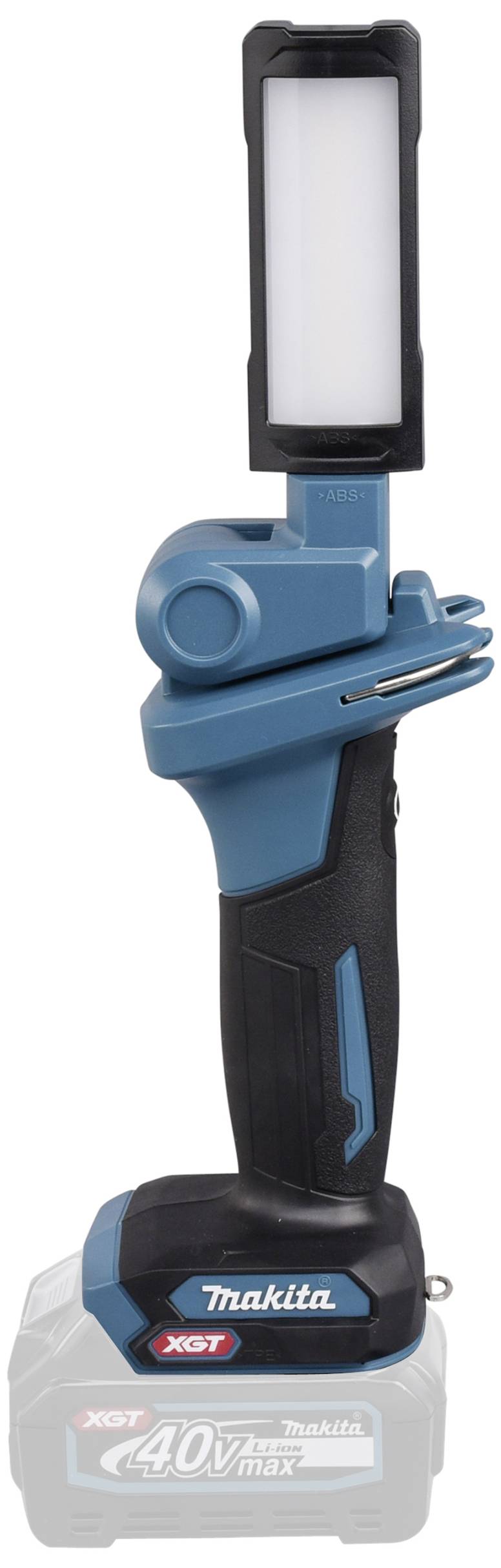 Akumulátorová pracovná lampa Makita, modro-čierna, s otočnou hlavou a obdĺžnikovým tienidlom, vhodná do dielne.