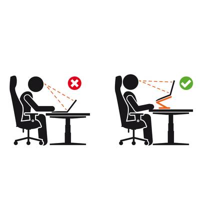 Vľavo: nesprávna sedacia poloha so zakrivením chrbta a nevhodnou výškou obrazovky. Vpravo: správna ergonómia s priamym chrbtom a optimálnou výškou monitora.
