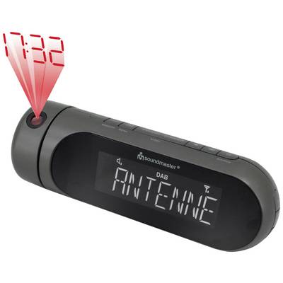 Čierny DAB rádiový budík značky Soundmaster s digitálnym displejom 'ANTENNE', zobrazuje čas 17:32 červenou farbou na stene alebo strope.