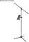 Stojan na mikrofón s výsuvným ramenom a držiakom na tablet. Poznámka: Mikrofón nie je súčasťou dodávky.