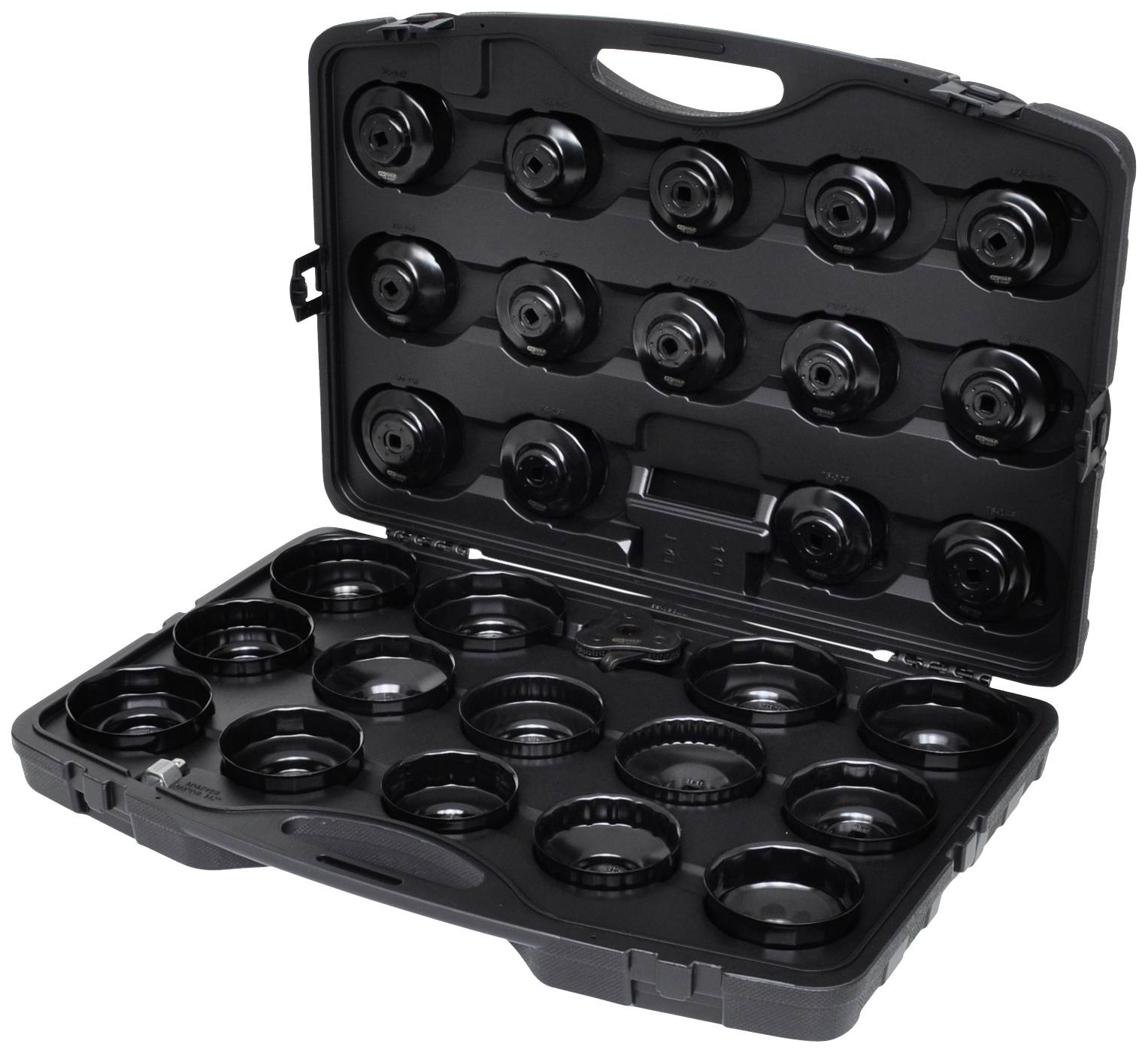 Otvorený kufor s rôznymi čiernymi objektívmi v ochranných vložkách, ktoré slúžia na ich uchovávanie a bezpečnú prepravu.