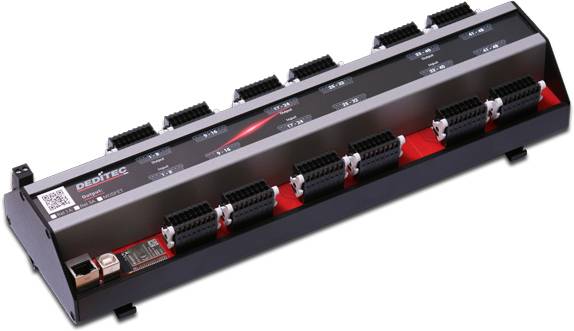 Elektronická riadiaca jednotka s viacerými portami a USB vstupom, popísaná ako 'DIDITEC', pravdepodobne určená pre riadiace úlohy.