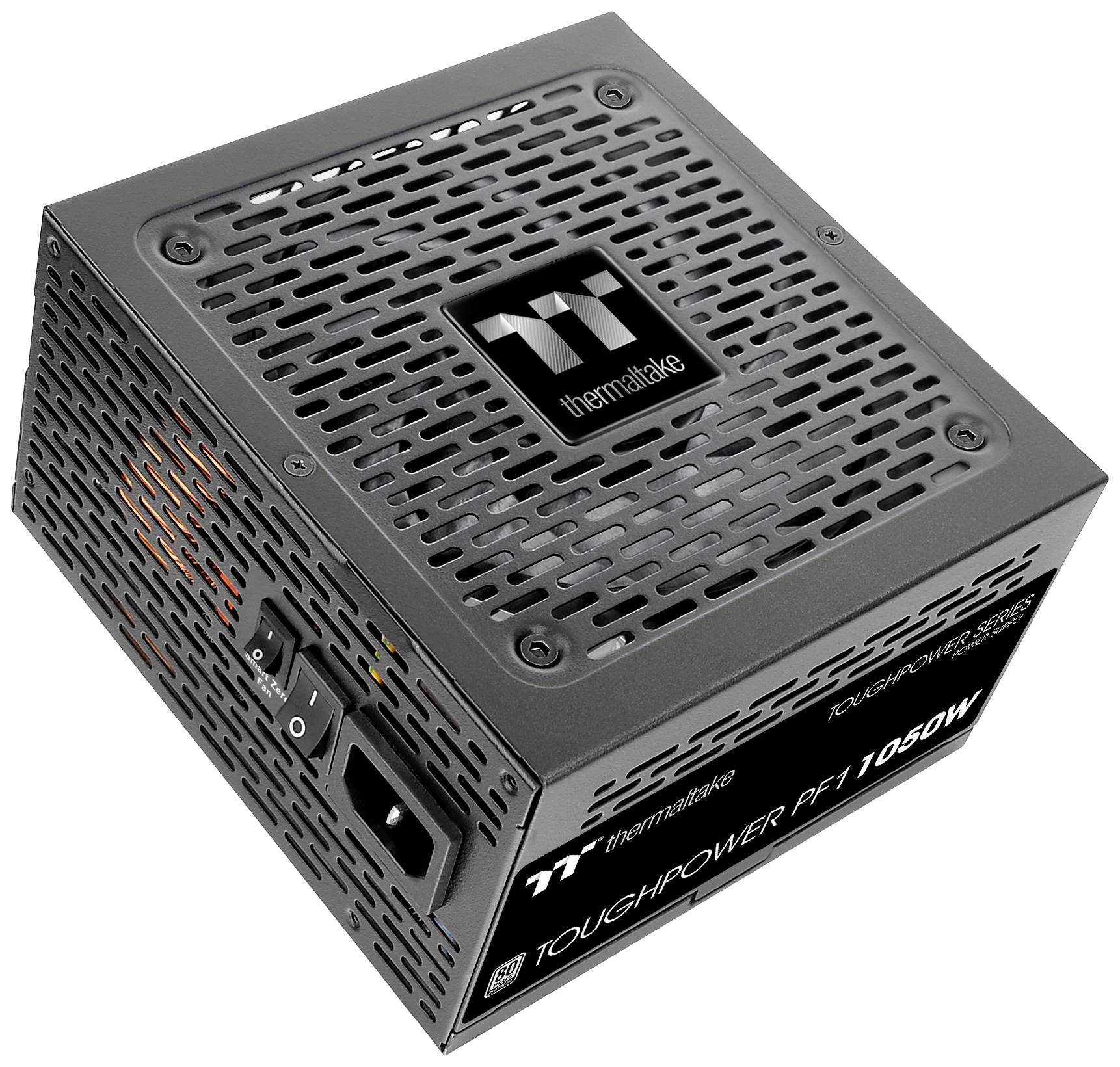 Čierne počítačové napájanie od Thermaltake, model Toughpower PF1 1050W, s vetracími mriežkami a spínačom na zadnej strane.
