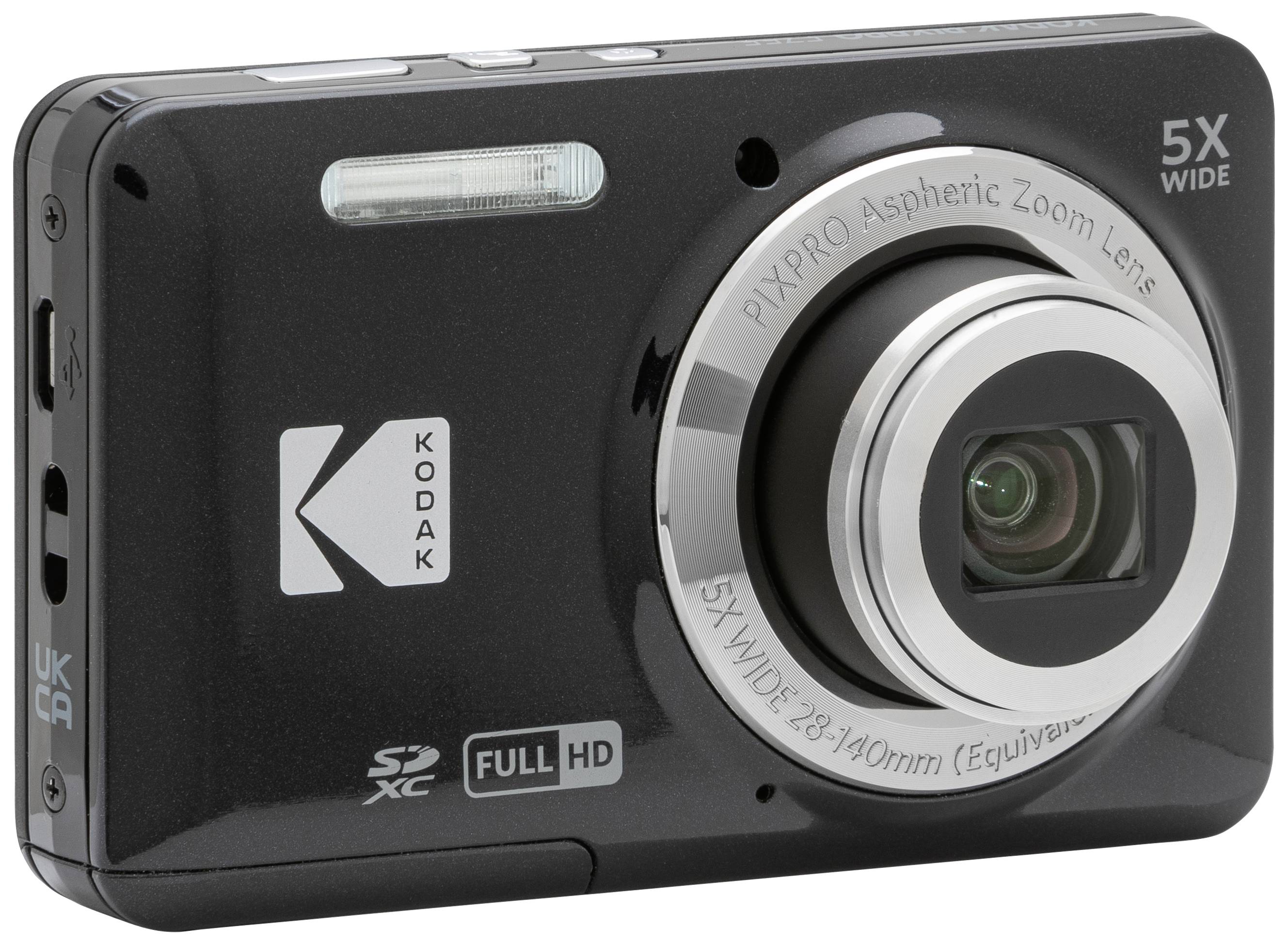Čierna digitálna kamera značky Kodak s 5-násobným zoomovým objektívom a funkciou HD nahrávania.