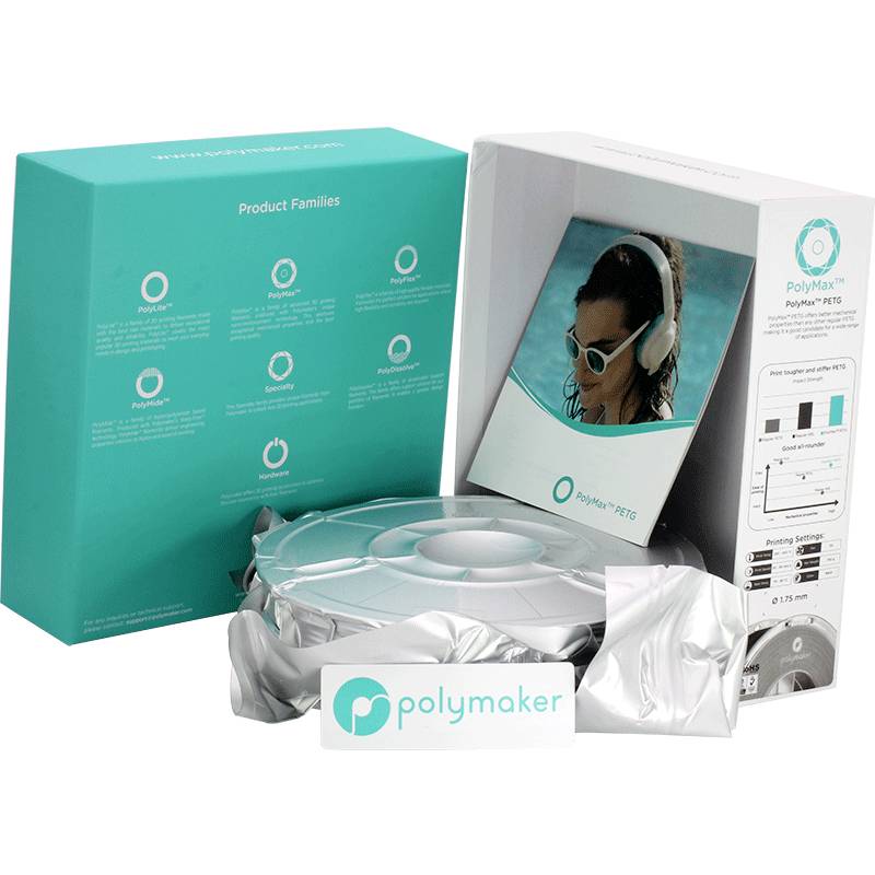 Balenie a rolka Polymaker PolyMax PETG filamentu. Balenie zobrazuje informácie o produkte a ženu s výstupkami pri bazéne.