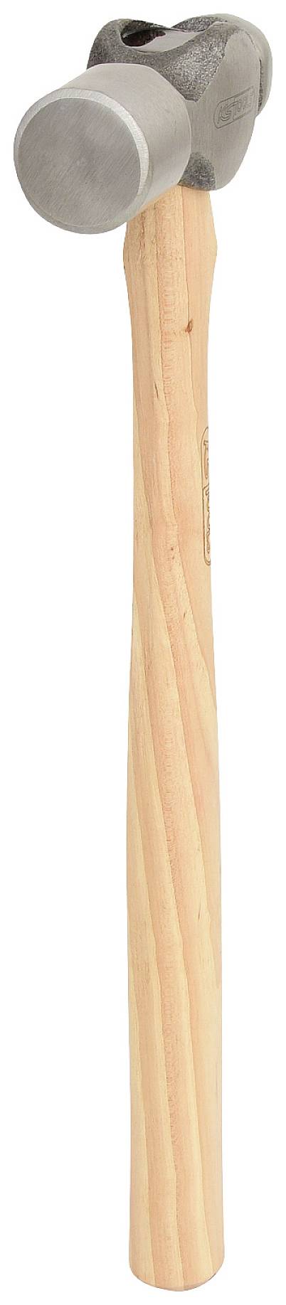 Kladivo s drevenou rukoväťou a kovovým čelom, vertikálne umiestnené. Používané pre remeselné práce.