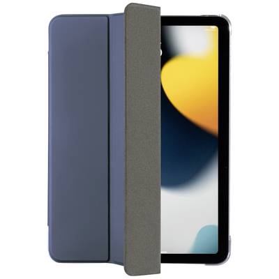 Tablet v sivom ochrannom obale, čiastočne otvorený, s rozmazaným pozadím obrazovky.