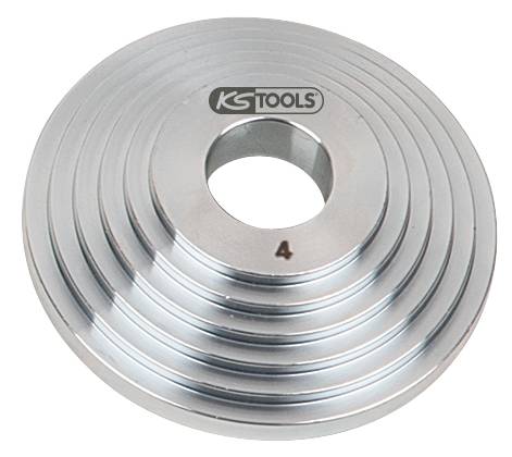 Kovový kotúč so stupňovitými drážkami, otvor v strede, číslo 4 gravírované, obchodná značka 'KS Tools' hore. Vhodný pre mechanické použitie.