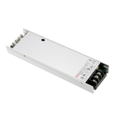 Podlhovastý, biely kovový kryt s elektrickými prípojkami a označením CE, pravdepodobne elektrické zariadenie alebo napájací zdroj.
