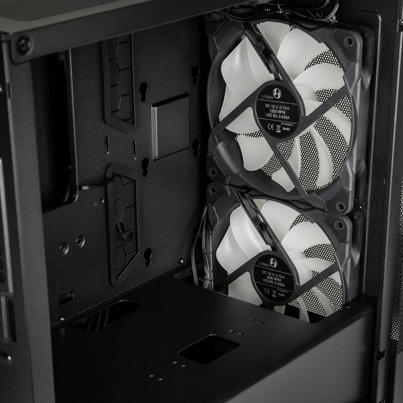 Dva ventilátory v počítačovej skrinke. Sú umiestnené vedľa seba vo vertikálnej polohe. Vhodné na chladenie počítačových komponentov.