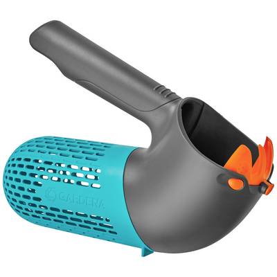 Ručná lopata s integrovaným sitom a ergonomickou rukoväťou, prevažne v sivej a tyrkysovej farbe, vhodná na záhradnícke práce.