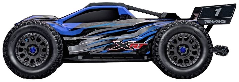 Modro-čierne diaľkovo ovládané auto s nápisom 'XRT' na boku. Má veľké kolesá a aerodynamickú karosériu.