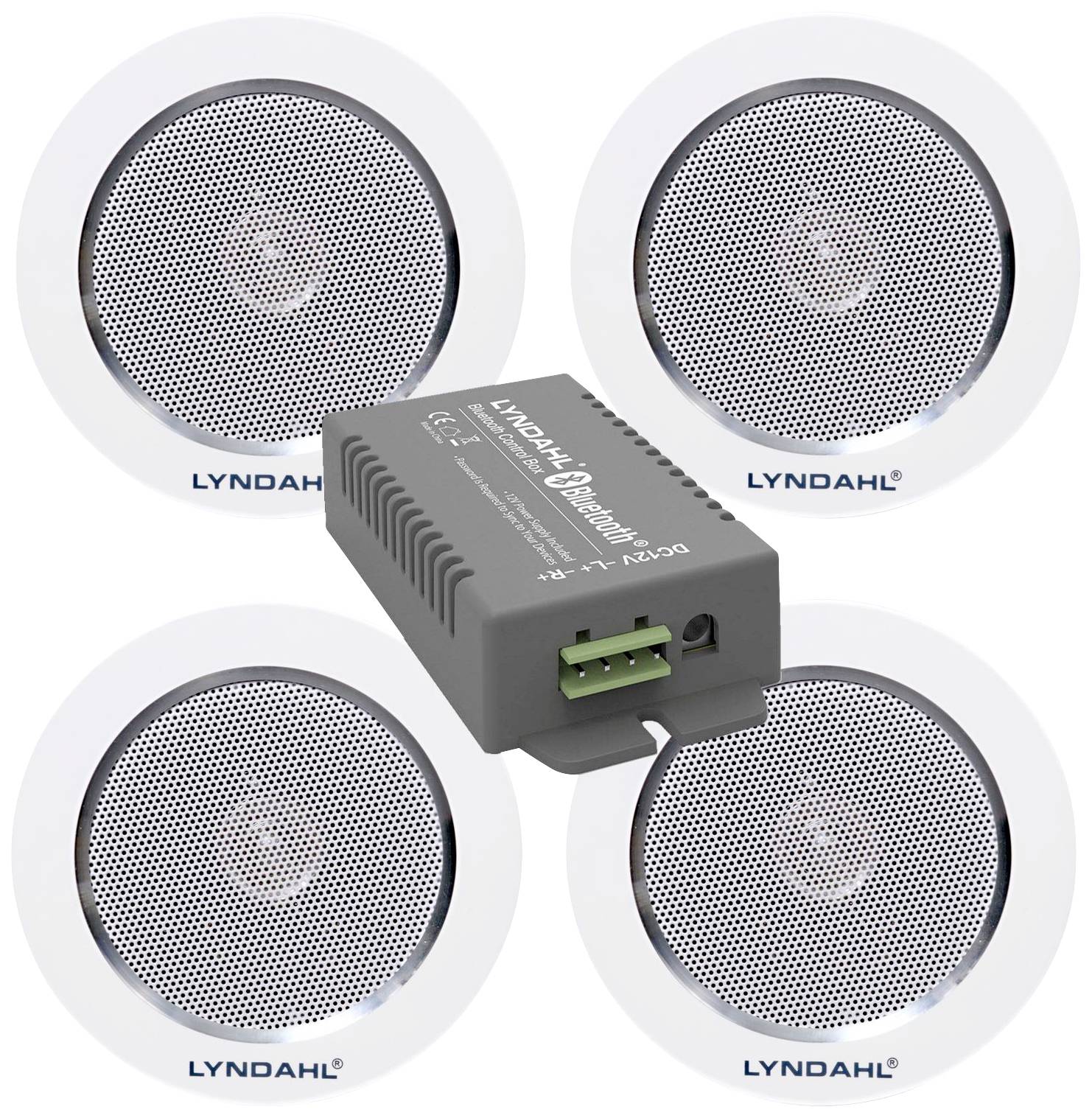 Štyri okrúhle biele reproduktory so sivou mriežkou a nápisom 'Lyndahl', usporiadané okolo bluetooth adaptéra.