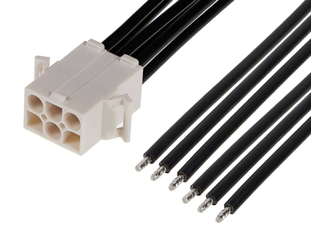 Biely, obdĺžnikový plastový konektor s piatimi čiernymi, oddelenými káblami. Používa sa na elektronické prepojenia.