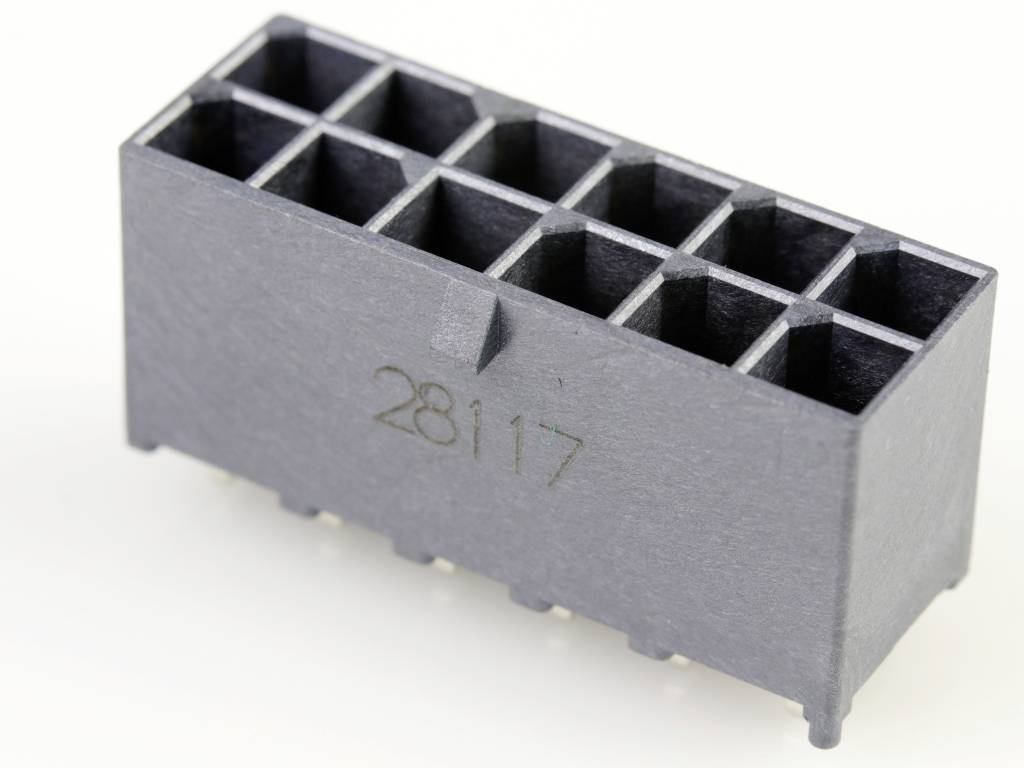 Čierny, obdĺžnikový plastový konektor s viacerými pinmi, označený číslom '28117'.