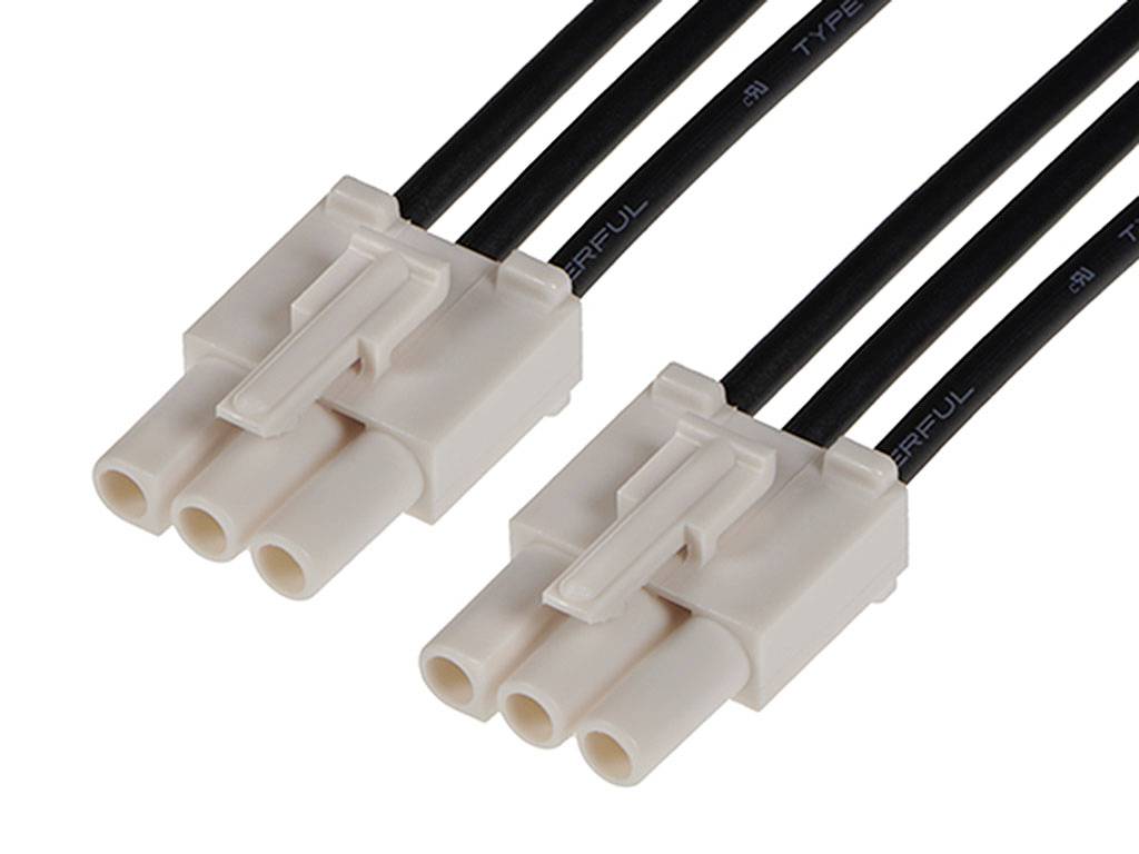 Dva biele trojpólové elektrické konektory s čiernymi káblami v detailnom zábere. Používané v elektrických zariadeniach.